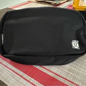 Lululemon Everywhere Belt Bag